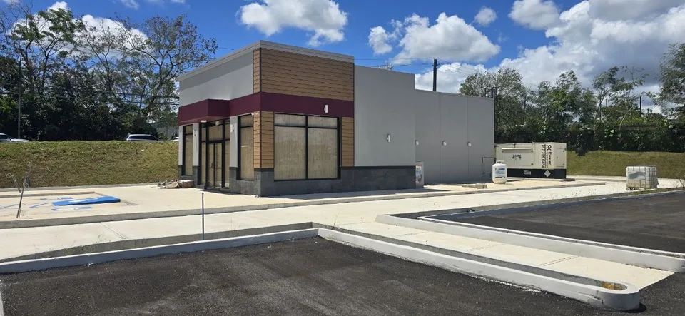 Oportunidad Comercial Premium · Foto 4 de 9 · Bayamón