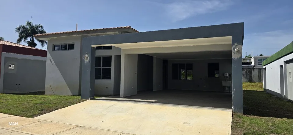 Nueva Residencia en Aguada · 3 habitaciones · 2 baños · Aguada, Piedras Blancas · $440,000