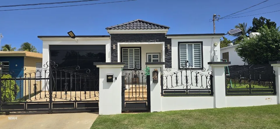 Excelente oportunidad de Inversión! · 3 habitaciones · 2 baños · Aguadilla, Camaseyes · $575,000