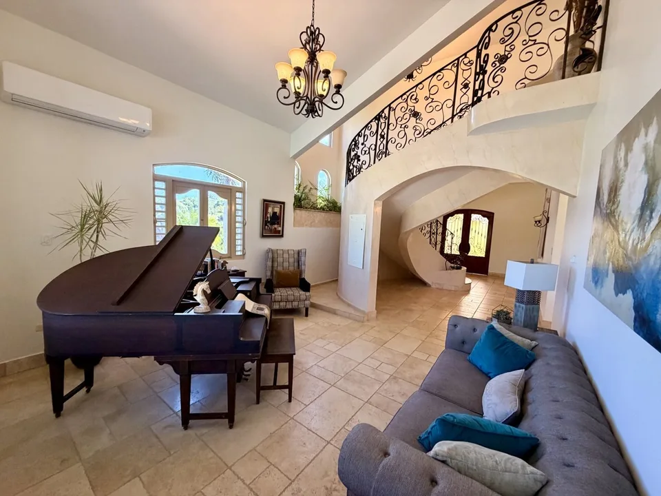 Elegante Residencia · Foto 5 de 27 · Rincón
